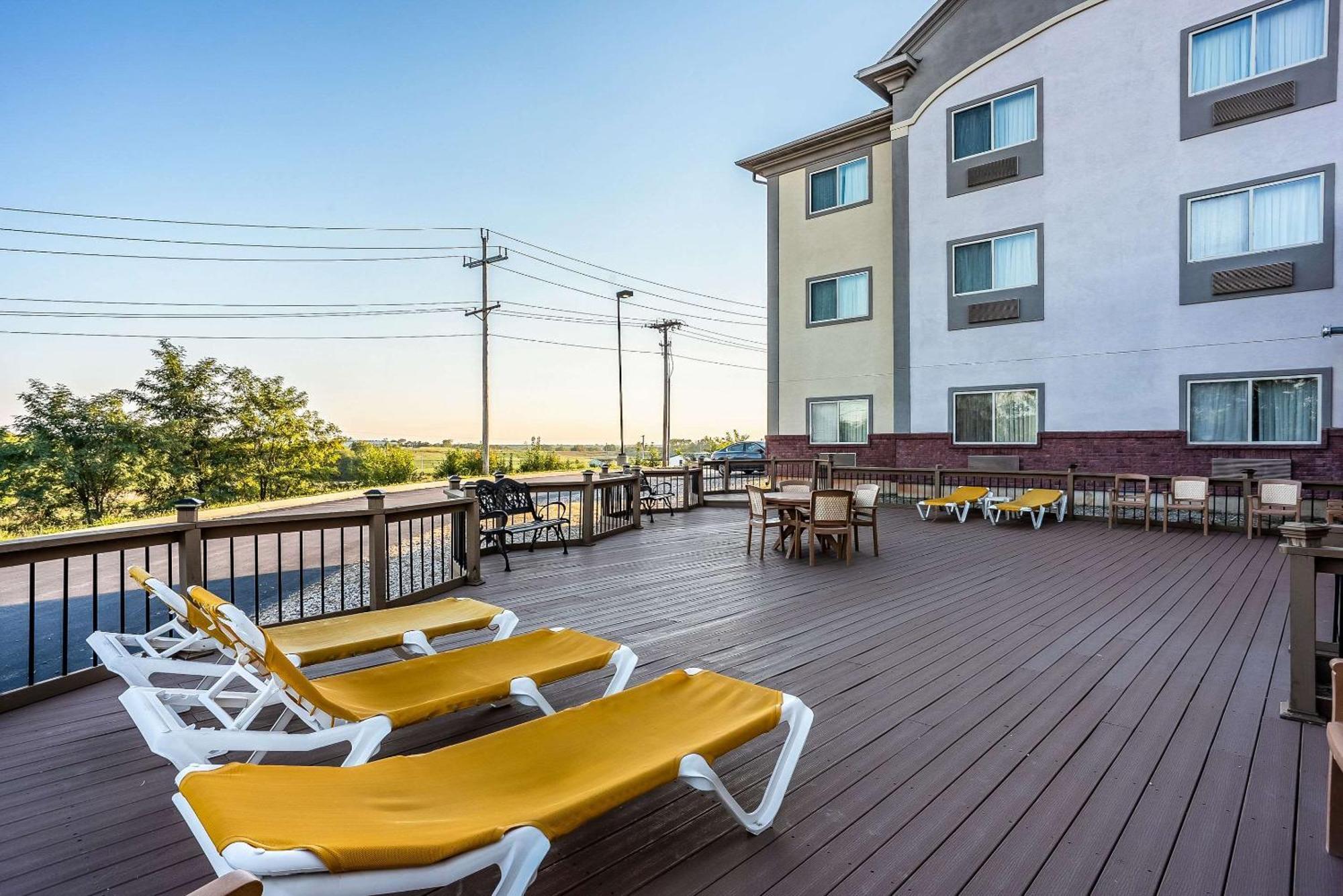 Quality Inn & Suites Hannibal Exterior photo