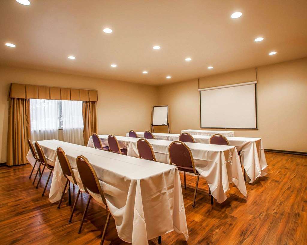 Quality Inn & Suites Hannibal Facilities photo