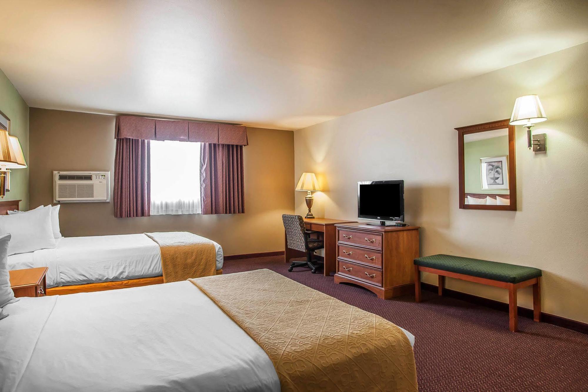 Quality Inn & Suites Hannibal Exterior photo